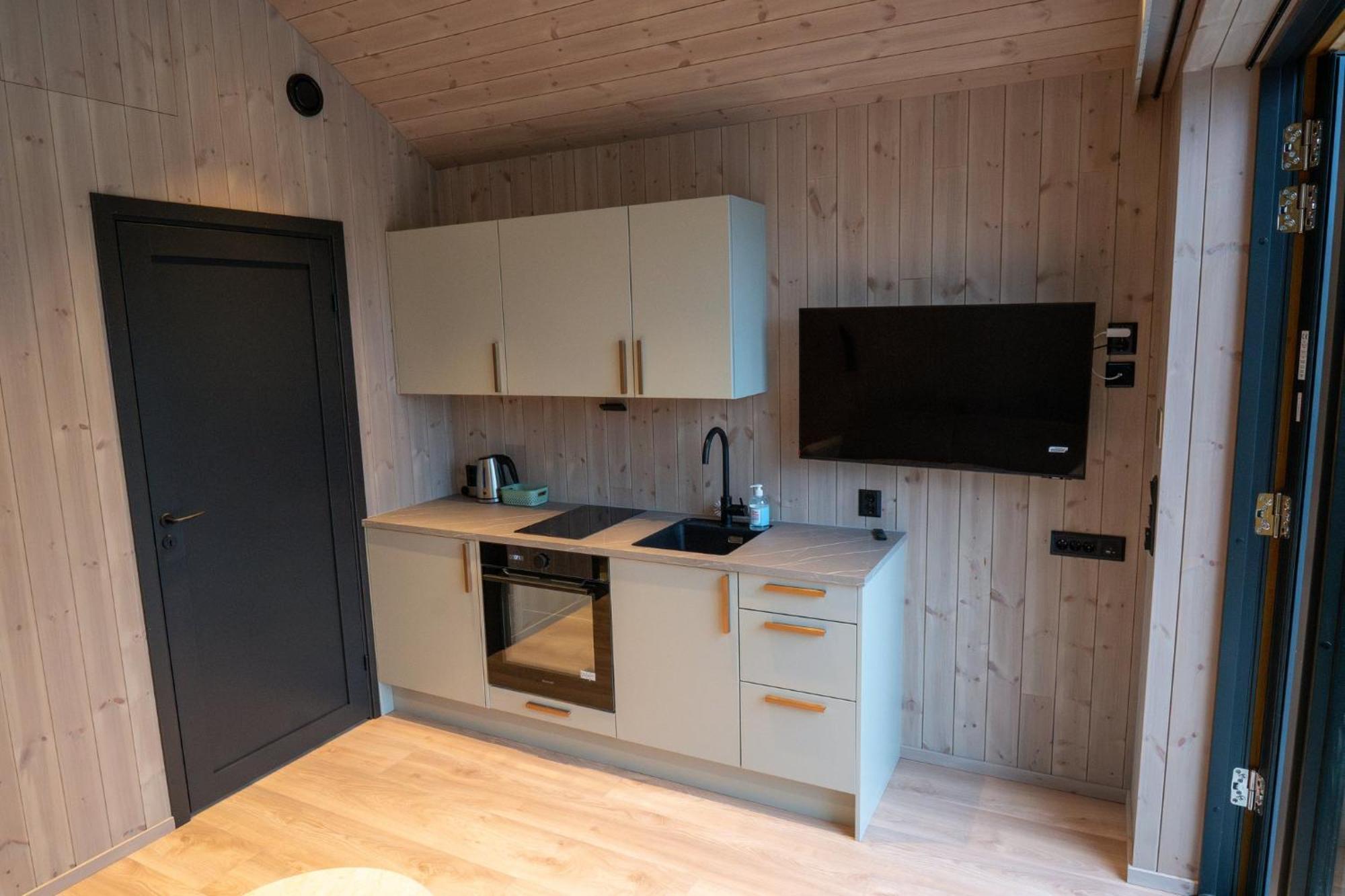 Kulleseidkanalen Gjestehamn Bomlo エクステリア 写真